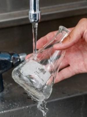 Article image of: New label dissolves within 30 seconds exposure to water