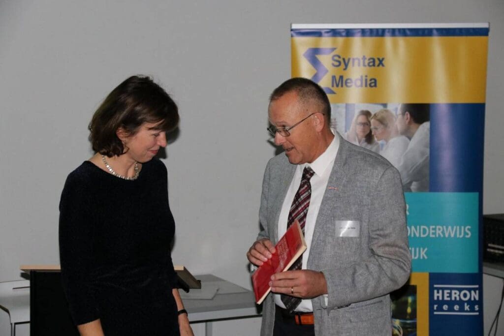 Article image of: Heron-reeks voor laboratoriumboeken 50 jaar oud