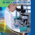Article image of: Werkplek en werkhouding in het laboratorium