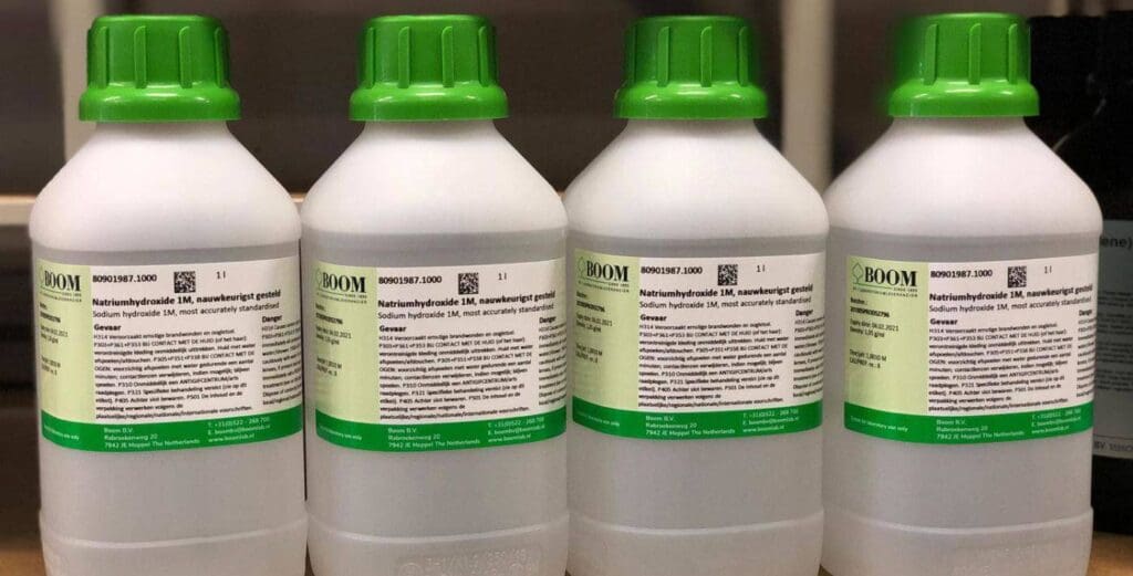 Article image of: Boom Label chemicaliën en reagentia in een nieuw jasje