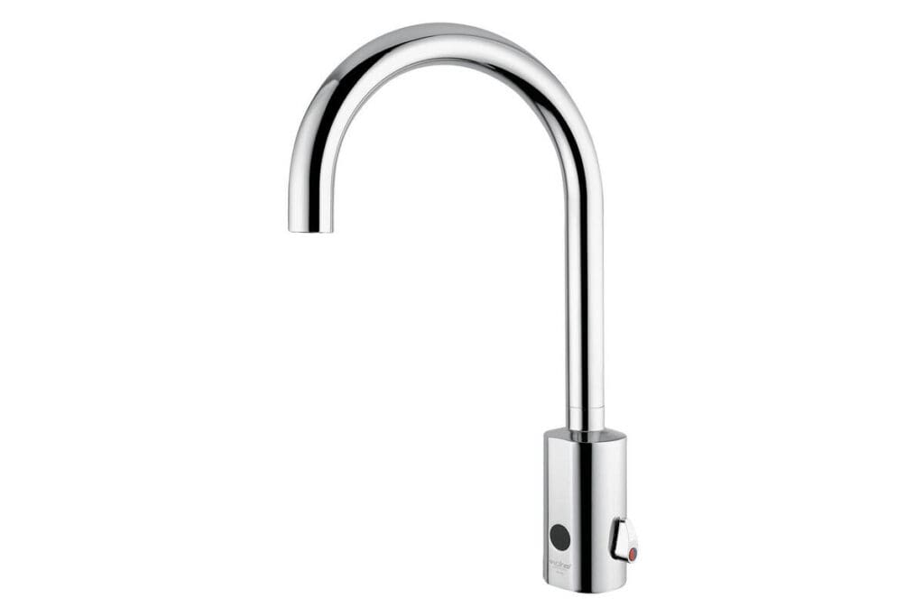 Article image of: COVID-19 veilig water tappen in het lab