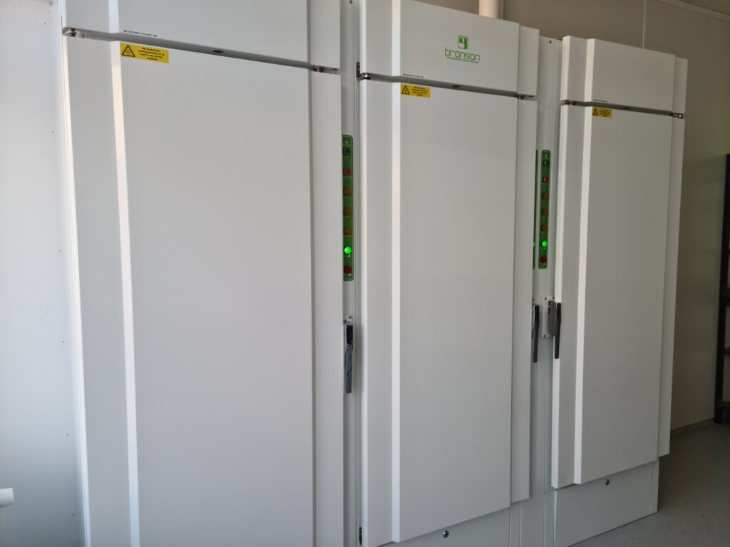 Article image of: Bronson Incubator Services – Atmosphere stovenwanden