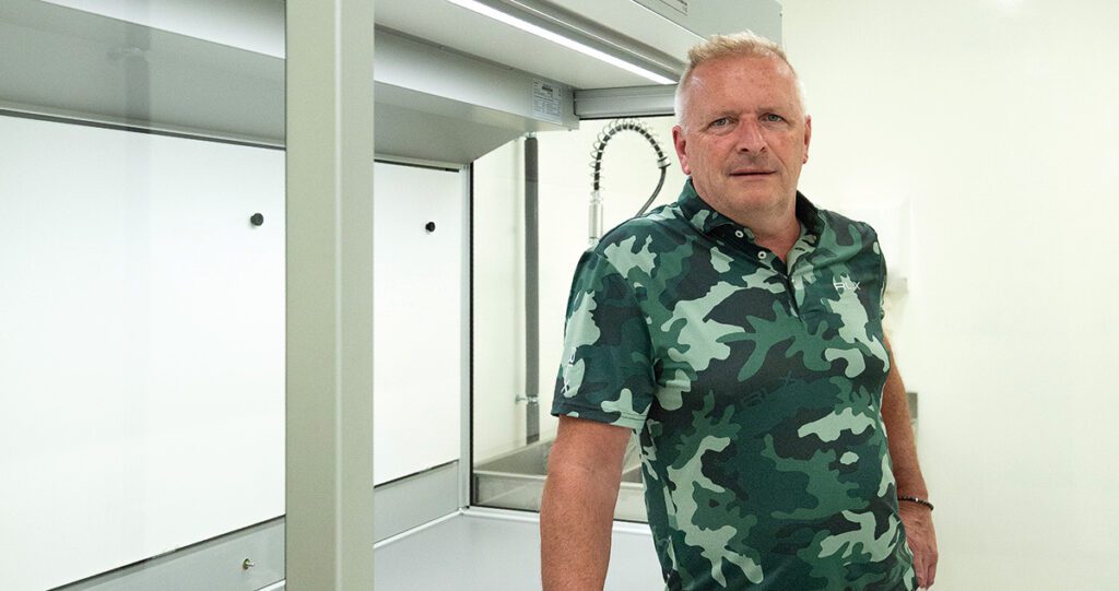 Article image of: Vloeistoffen veilig mengen in nieuw Dunea-lab