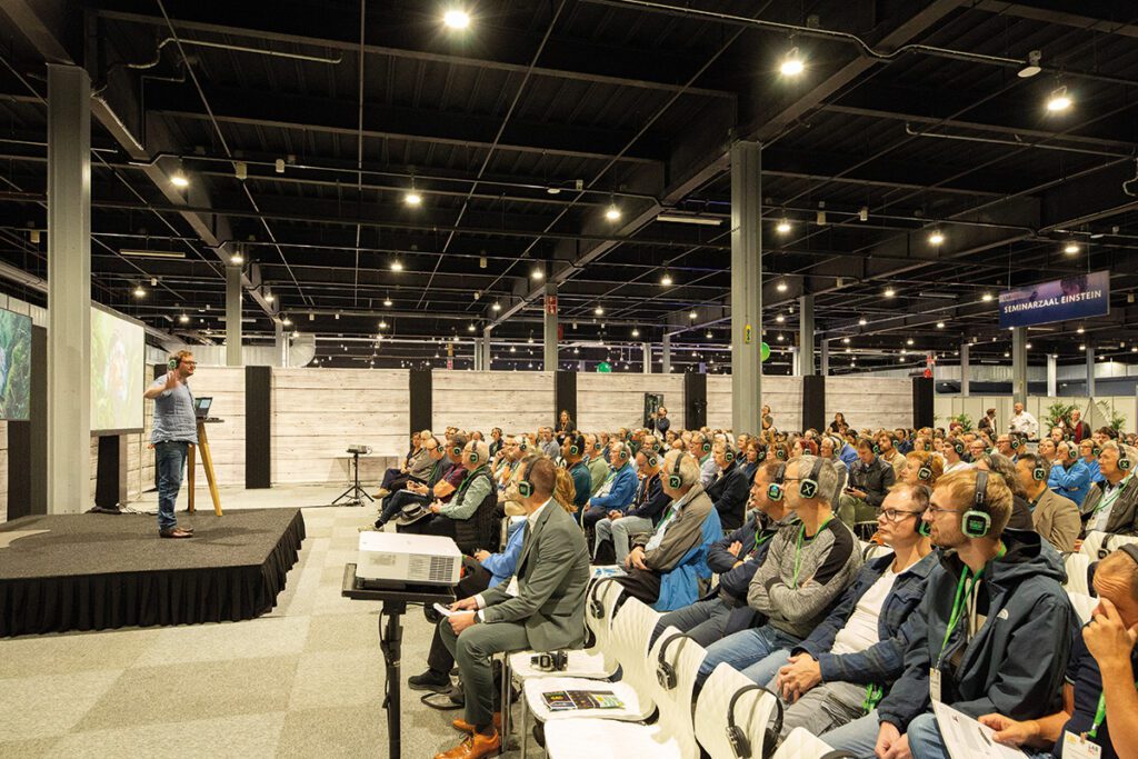 Article image of: LabNL2025: drukke seminars, wisselende beursvloer