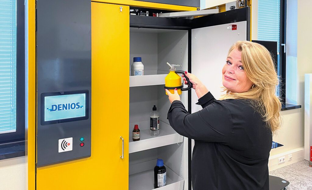 Doe de check of je je gevaarlijke stoffen veilig opslaat met tips van Patricia de Boer, verkoopadviseur bij DENIOS