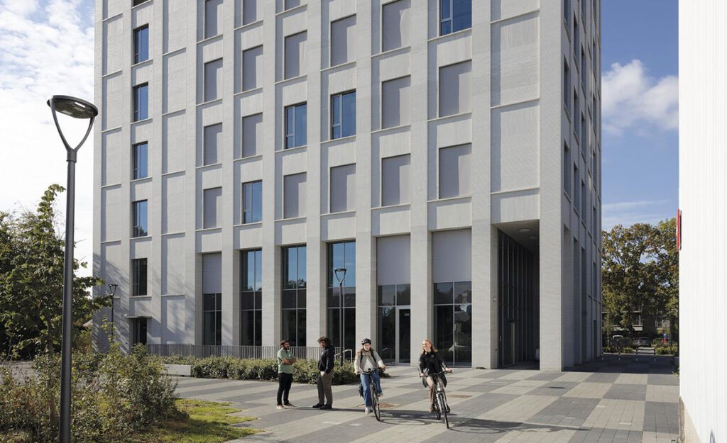 Article image of: Met hypermodern Gebouw W zet UAntwerpen in op onderzoek naar duurzame chemie