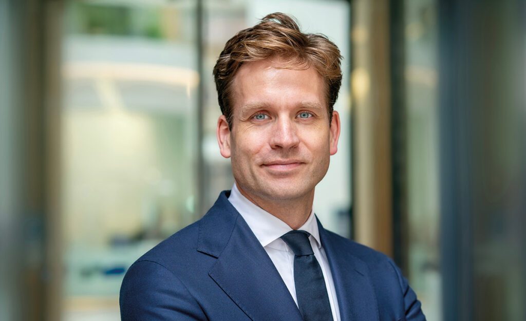 Demissionair minister van Economische Zaken Karremans: “Willen we succesvol blijven, dan zijn ijzersterke onderzoeksfaciliteiten daarvoor de basis en daarom investeren we daar in.”