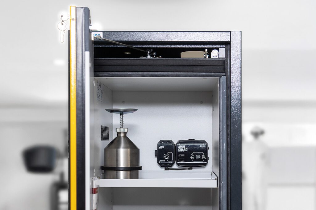 Article image of: Monitoringsysteem waakt 24/7 over veilige opslag labchemicaliën