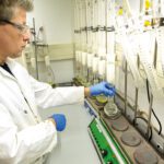 Article image of: Cacao veilig geanalyseerd met praktisch afzuig- en recirculatiesysteem