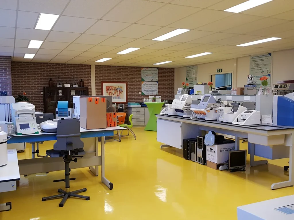 Article image of: Het circulaire laboratorium: hoe hergebruik van apparatuur kosten en milieu-impact verlaagt