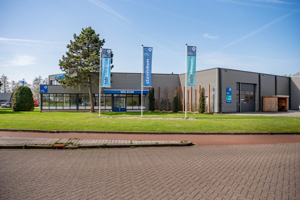 Header visual of : Steendam Lab Furnishing Supplies