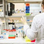 Article image of: Cursus Veilige Microbiologische Technieken (VMT) van de HAN