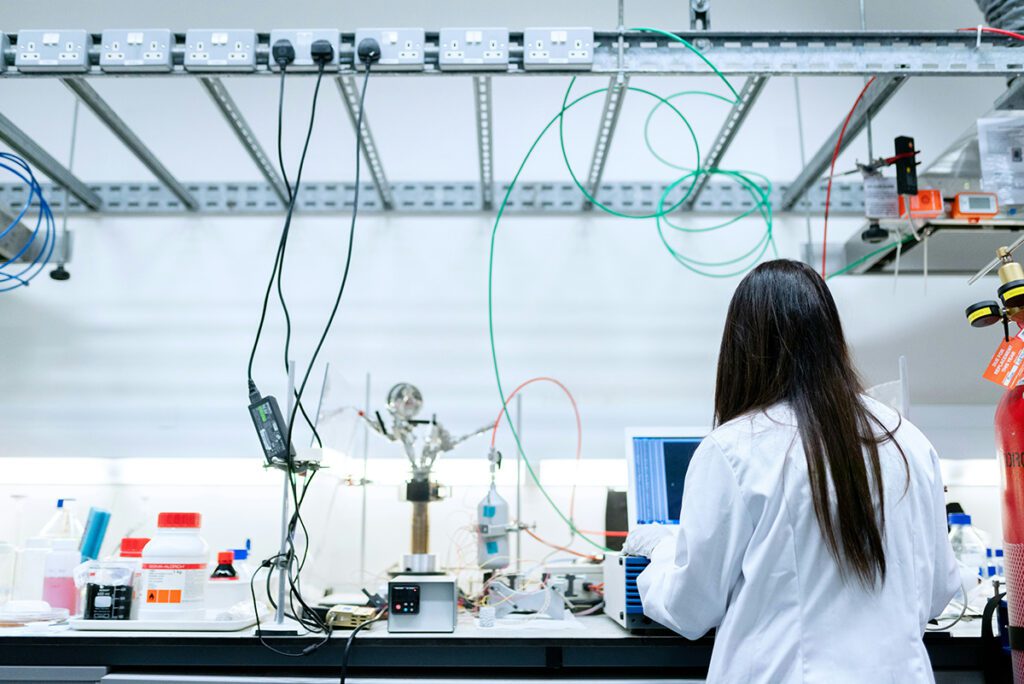 Article image of: Fouten en ongelukken: zo bescherm je jezelf als ondernemer in de lab-sector